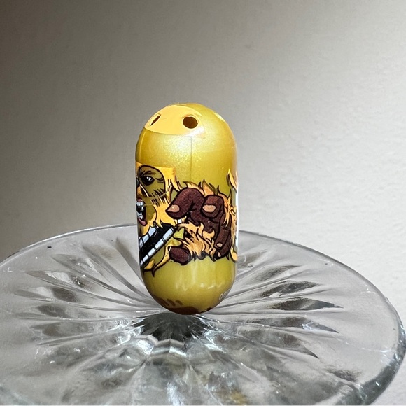 4/$10! Mighty Beanz Chewbacca #8 Star Wars Collection 2010 Moose Battle Toys - Picture 3 of 9